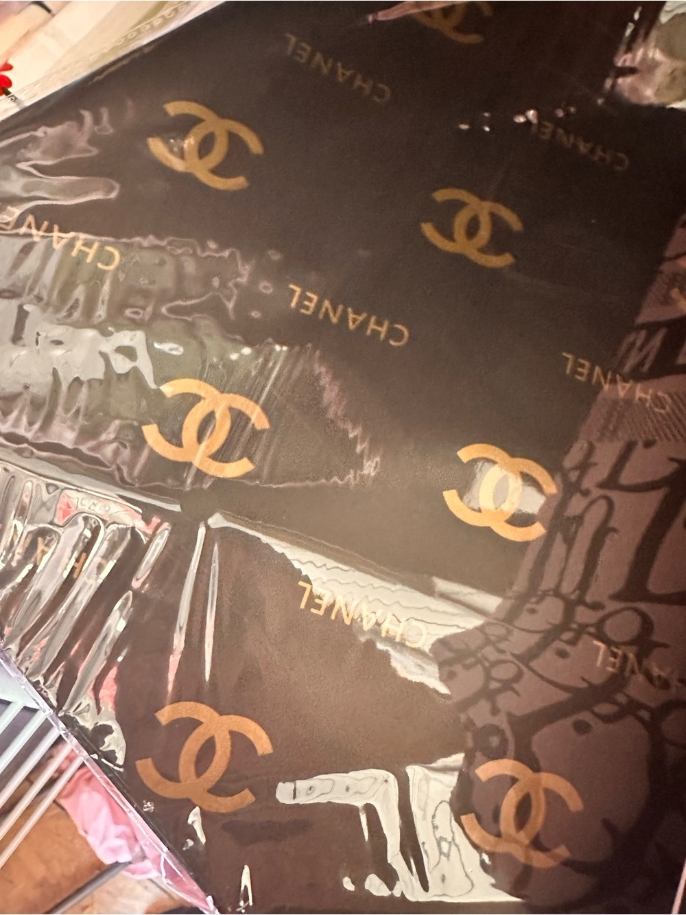 CHANEL Black with Gold CC Logo floral wrap 20 pc